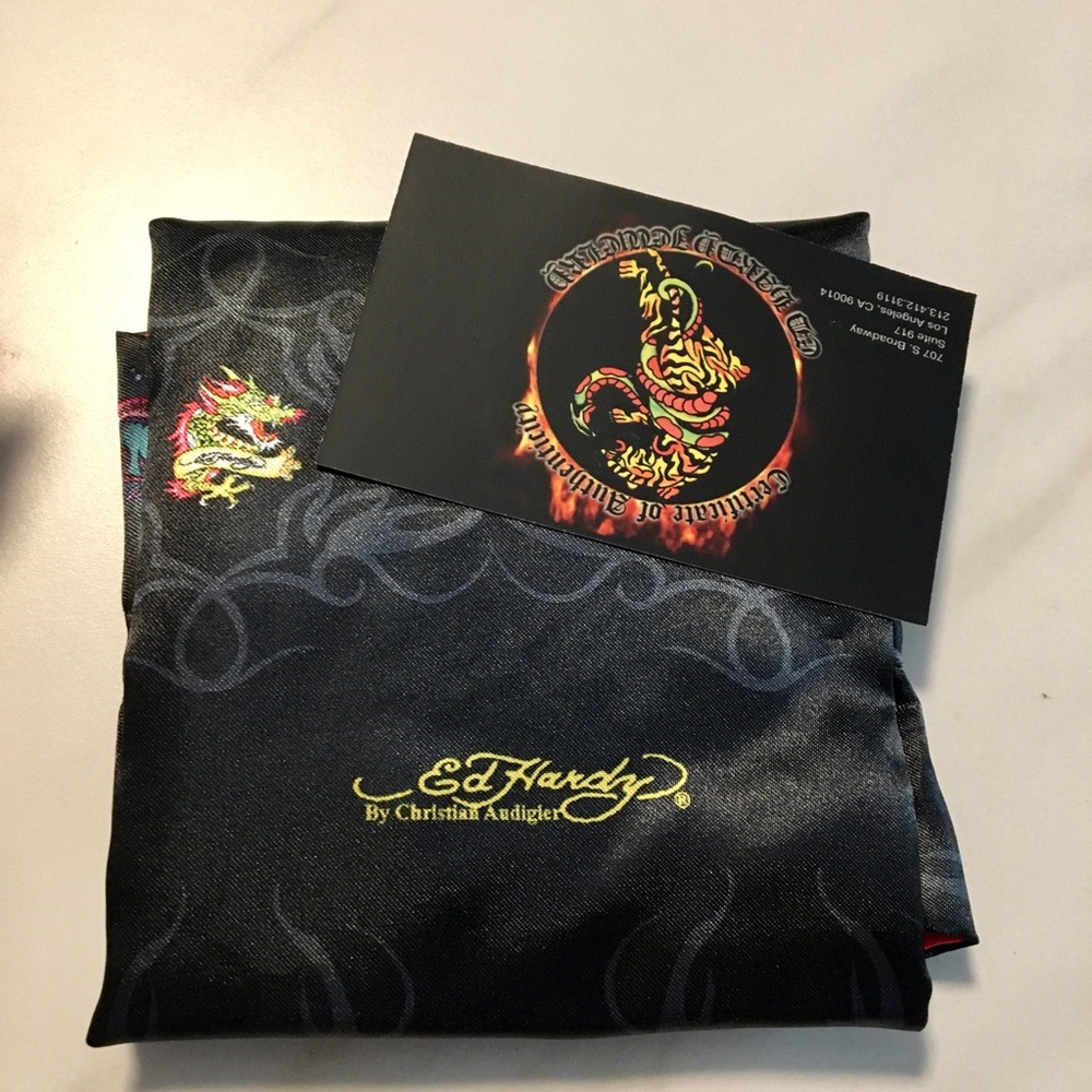 Ed Hardy Geisha Cufflinks w/pouch and COA - Picture 3 of 5